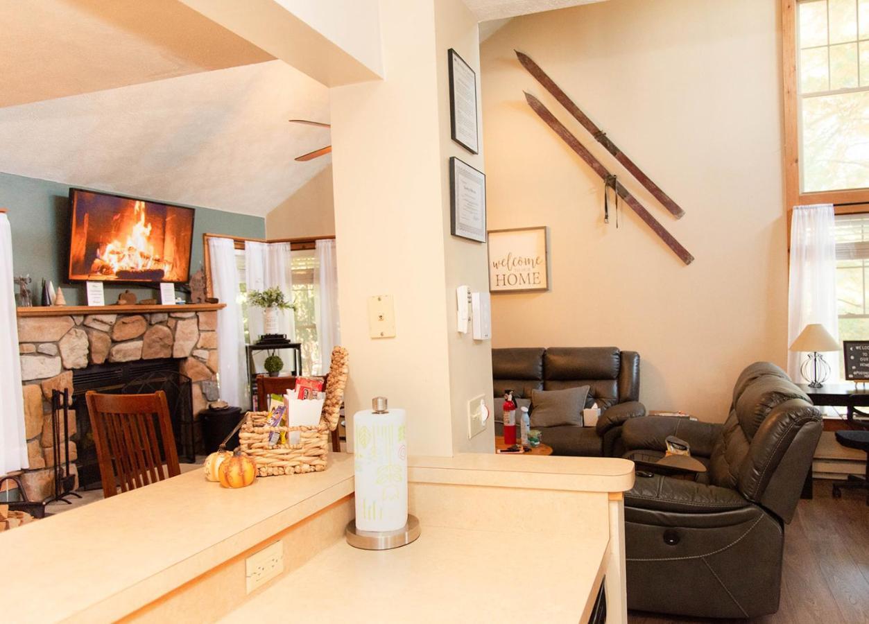 Camelback Private Home Located Behind Waterpark & Ski Lift تانيرسفيل المظهر الخارجي الصورة