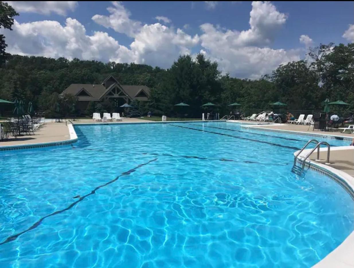 Camelback Private Home Located Behind Waterpark & Ski Lift تانيرسفيل المظهر الخارجي الصورة